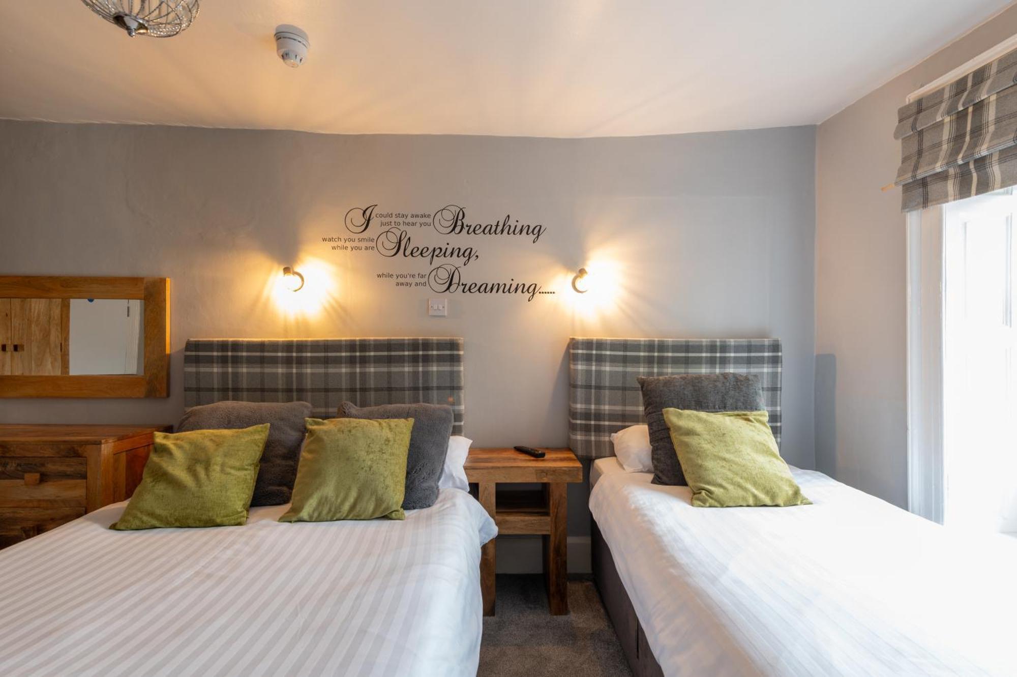 Crown And Cushion Appleby Hotel Buitenkant foto