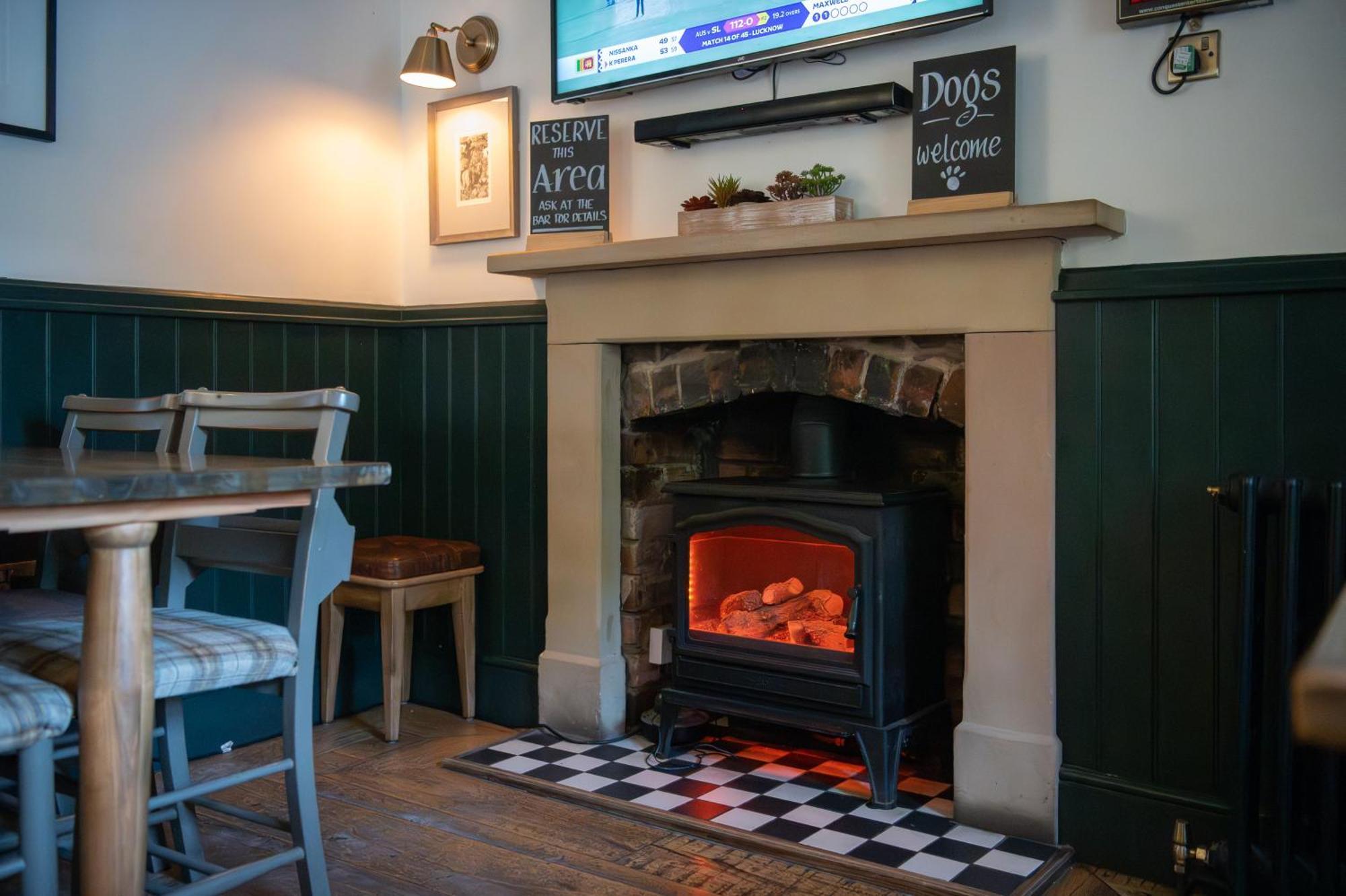 Crown And Cushion Appleby Hotel Buitenkant foto